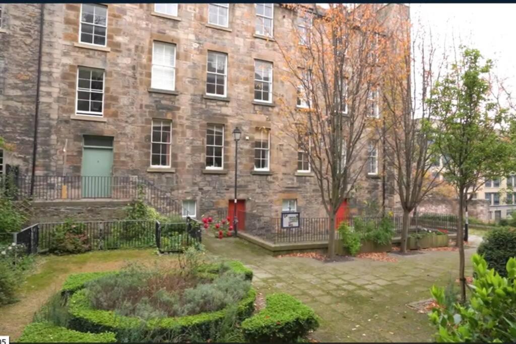 Jewel Of Royal Mile Apartment Единбург Екстер'єр фото